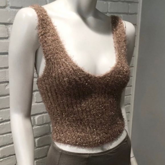 FUZZY BEIGE & TAN CROPPED GOLD METALLIC TANK SWEATER NWT - Picture 10 of 11